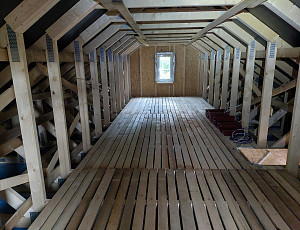 Zateplení dřevostavby rodinného domu foukanou izolací